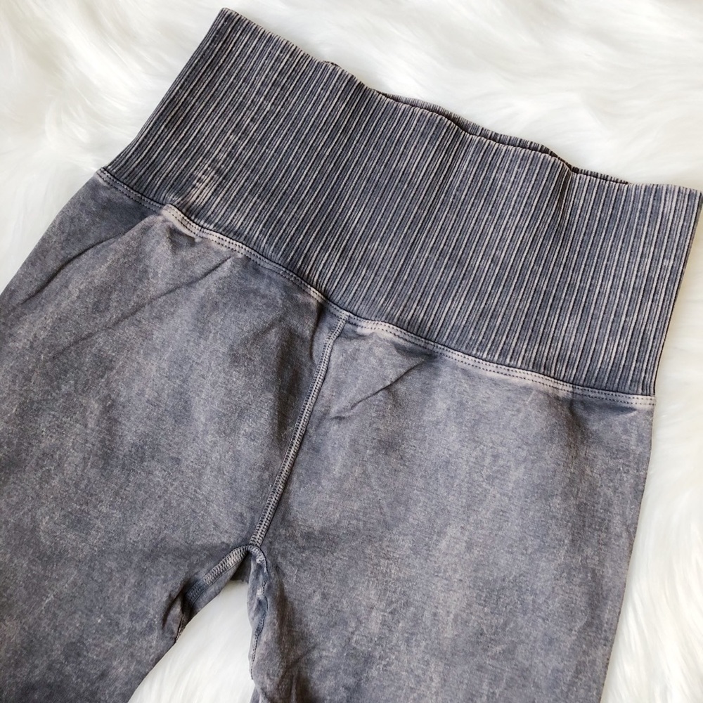•SOLD• Free People Good Karma High Rise Leggings - Picture 3 of 7
